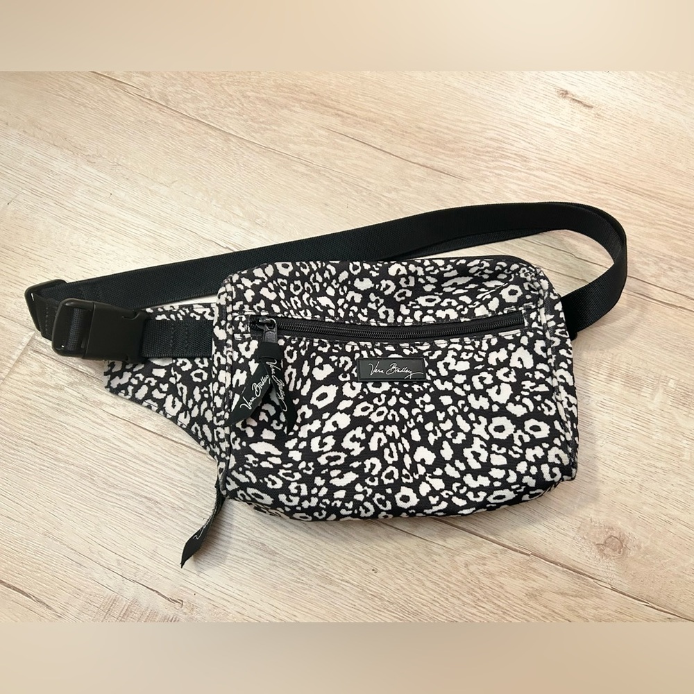 ❤️SOLD❤️Vera Bradley Belt Bag lighten Up Fanny Travel Bag